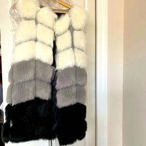 Fur Vest - Faux Fur White/Gray/Black  Elegant and soft
